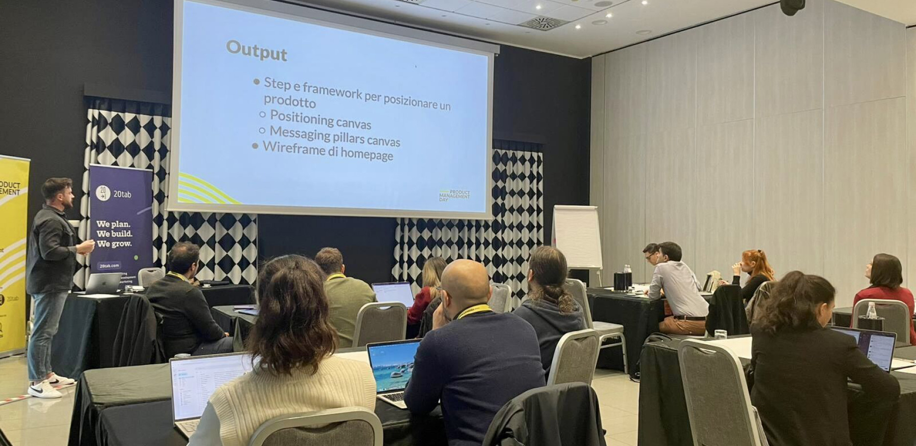 Mattia Santarelli durante il workshop al Product Management Day ’25